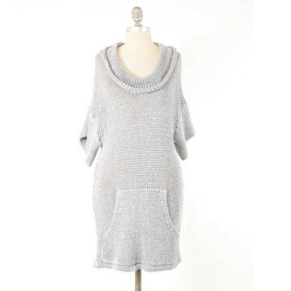 FLASH SALE! 2 for $20 or 1 for $15 NO OFFERS NWT Tucker Open Knit Sweater Tunic